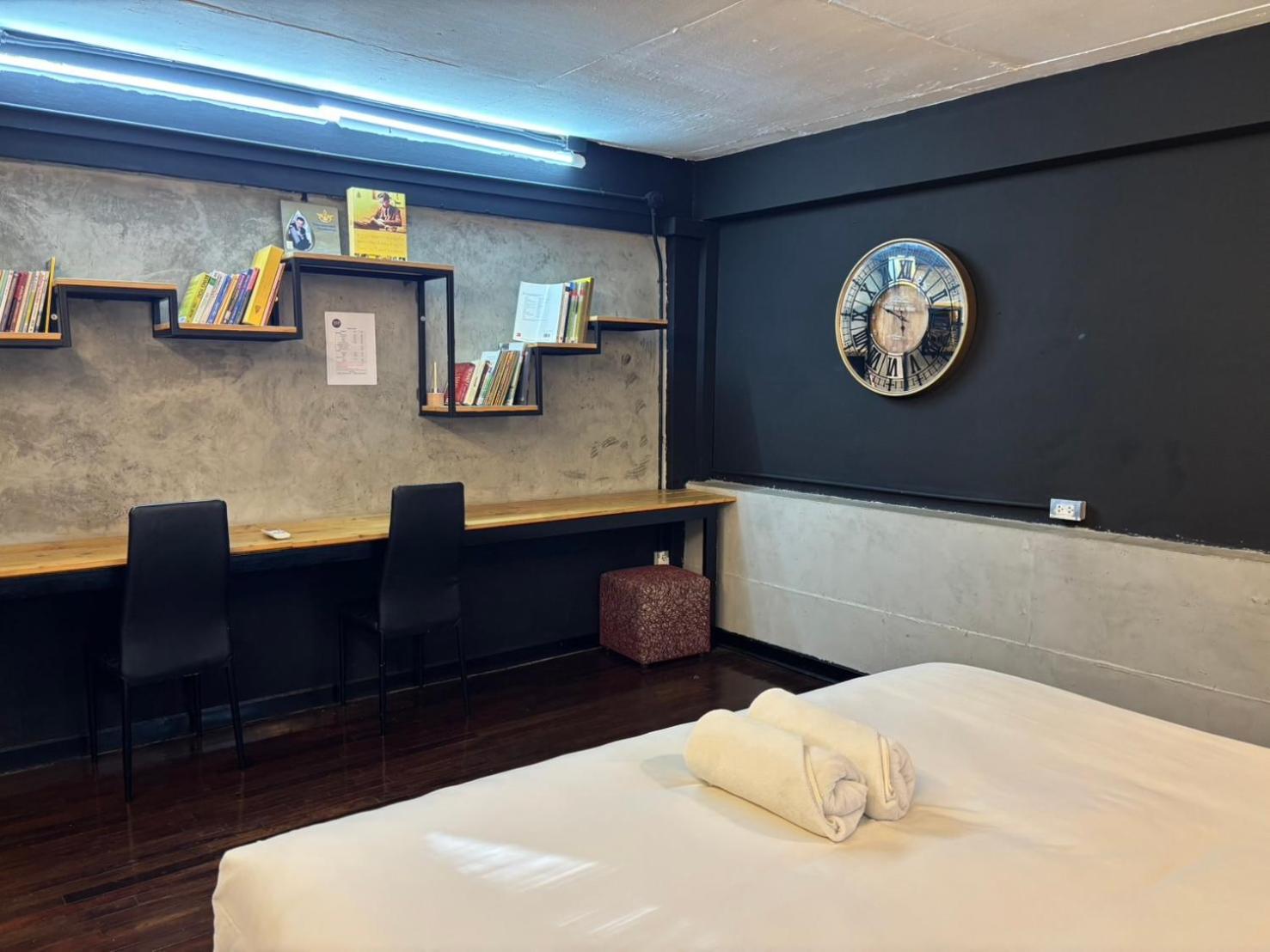 Kayan Hostel Chiang Mai Exteriör bild